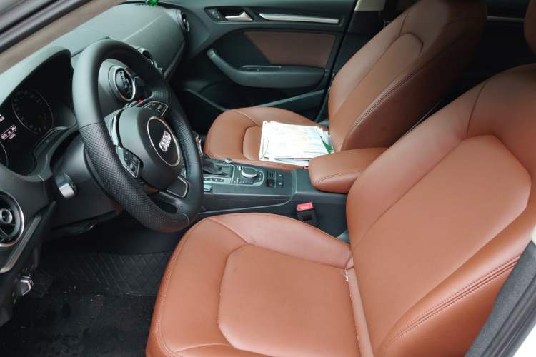 Used Audi A3 2016 Limousine 35 TFSI Prestige Edition Left Front Seat