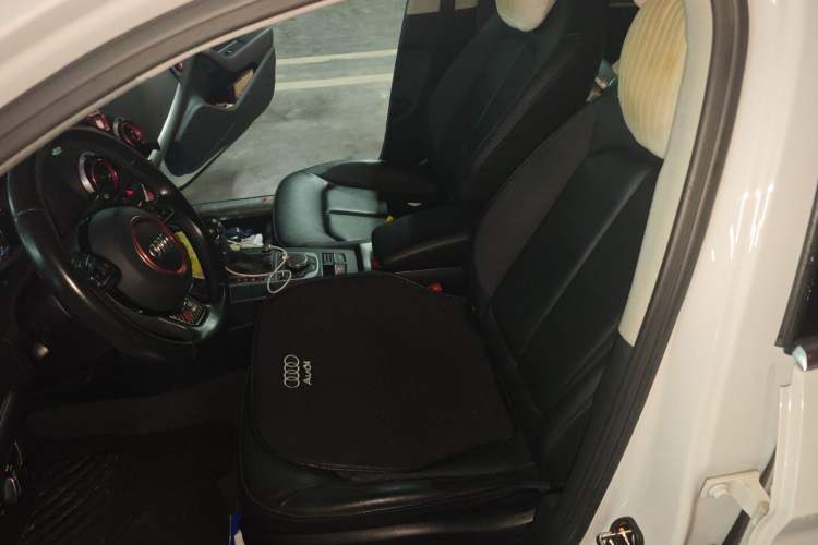 Used Audi A3 2016 Limousine 35 TFSI Style Edition Left Front Seat
