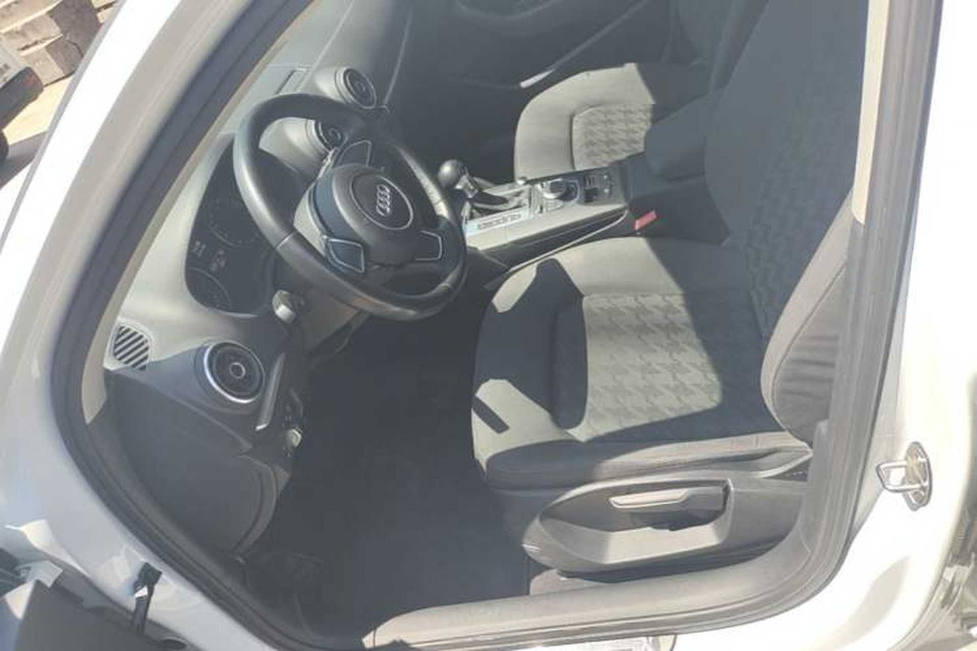 Used Audi A3 2016 Limousine 35 TFSI Ambition Edition Left Front Seat