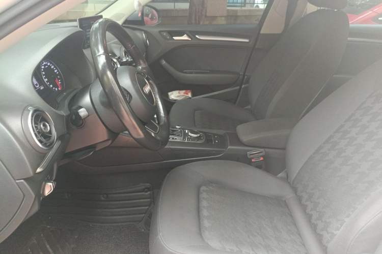 Used Audi A3 2016 Limousine 35 TFSI Prestige Edition Left Front Seat