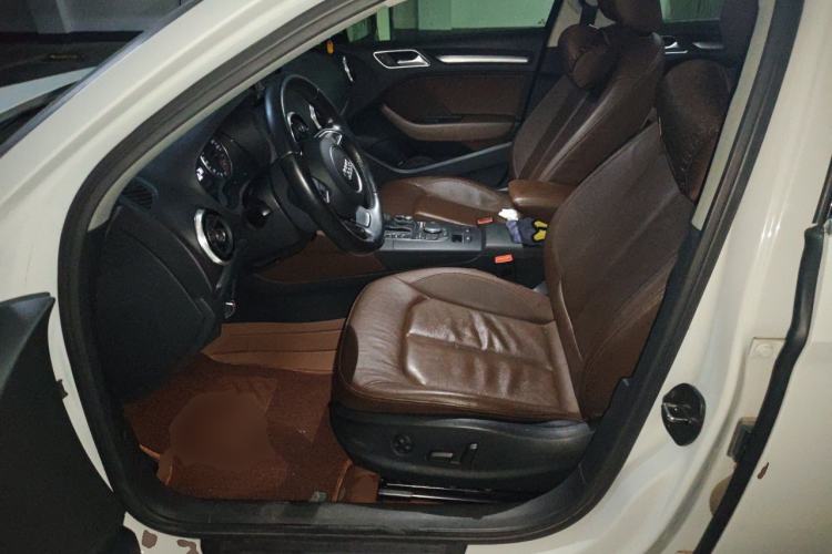 Used Audi A3 2016 Limousine 35 TFSI Style Edition Left Front Seat
