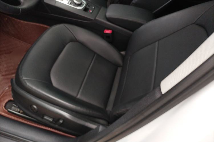 Used Audi A3 2016 Limousine 35 TFSI Prestige Edition Left Front Seat