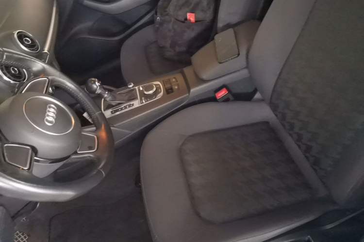 Used Audi A3 2016 Limousine 35 TFSI Ambition Edition Left Front Seat