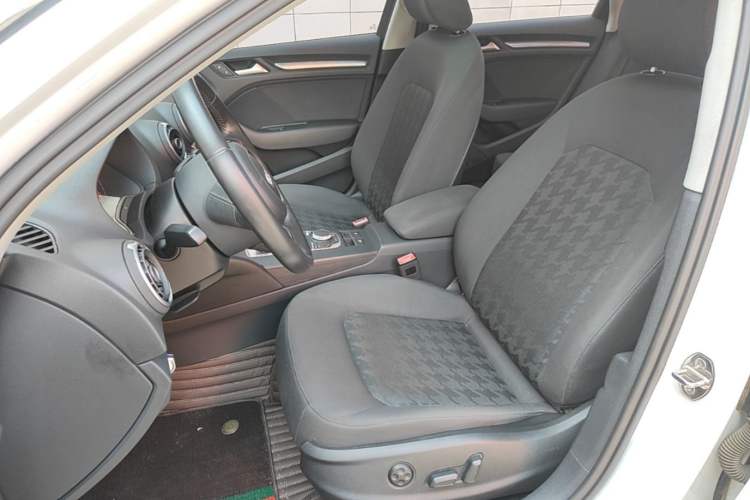 Used Audi A3 2016 Limousine 35 TFSI Prestige Edition Left Front Seat