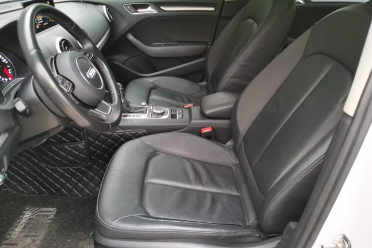 Used Audi A3 2016 Limousine 35 TFSI Style Edition Left Front Seat