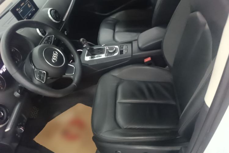 Used Audi A3 2016 Limousine 35 TFSI Style Edition Left Front Seat