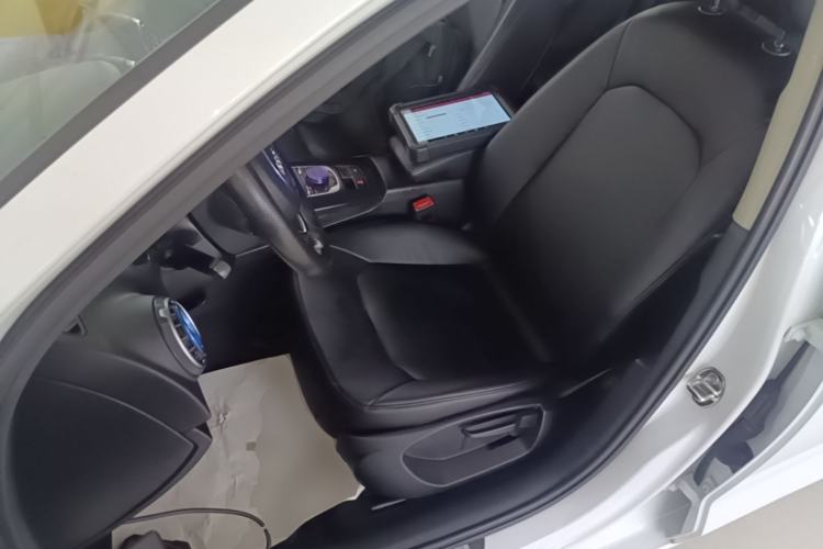 Used Audi A3 2016 Limousine 35 TFSI Ambition Edition Left Front Seat