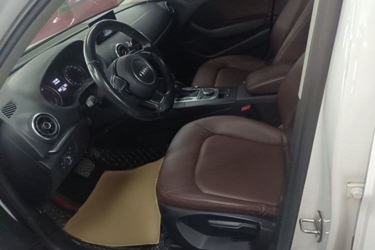 Used Audi A3 2016 Limousine 35 TFSI Ambition Edition Left Front Seat