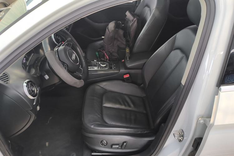 Used Audi A3 2016 Limousine 35 TFSI Style Edition Left Front Seat