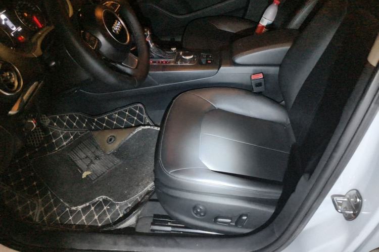 Used Audi A3 2016 Limousine 35 TFSI Prestige Edition Left Front Seat