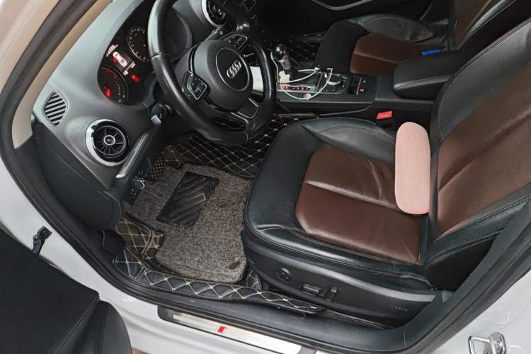 Used Audi A3 2016 Limousine 40 TFSI Style Edition Left Front Seat