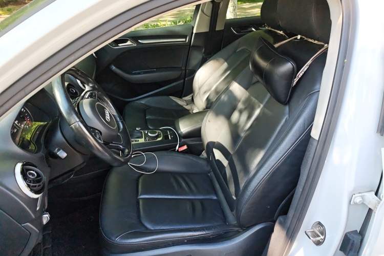 Used Audi A3 2016 Limousine 35 TFSI Style Edition Left Front Seat