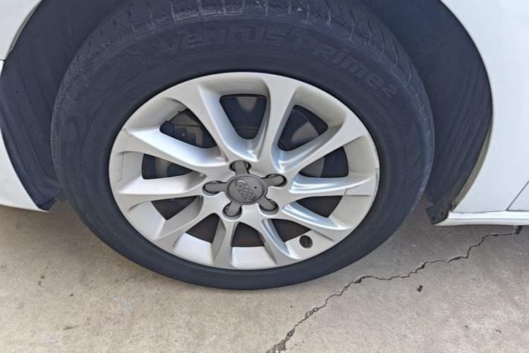 Used Audi A3 2016 Sportback 35 TFSI Ambition Left Front Wheel Hub