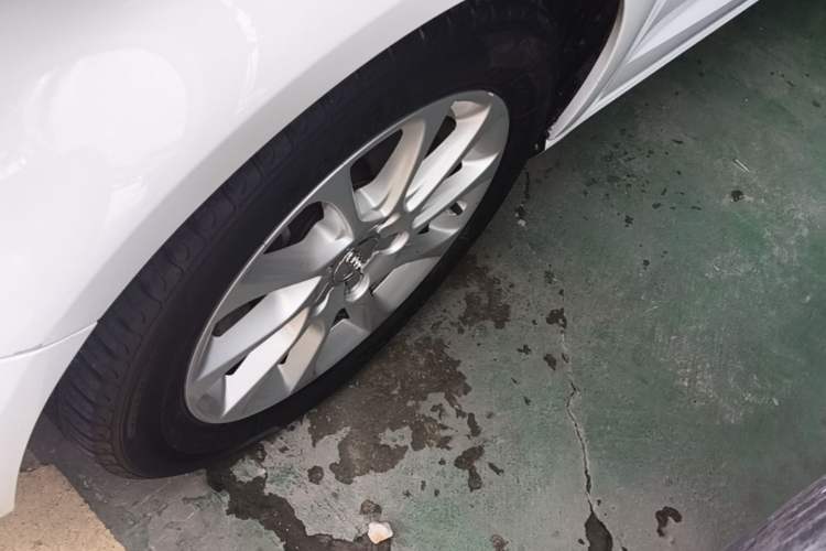 Used Audi A3 2016 Sportback 35 TFSI Ambition Edition Left Front Wheel Hub