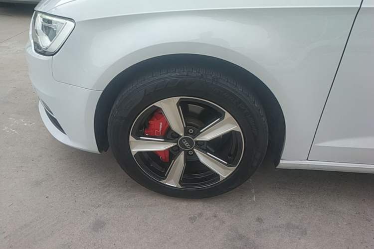 Used Audi A3 2016 Sportback 35 TFSI Ambition Left Front Wheel Hub