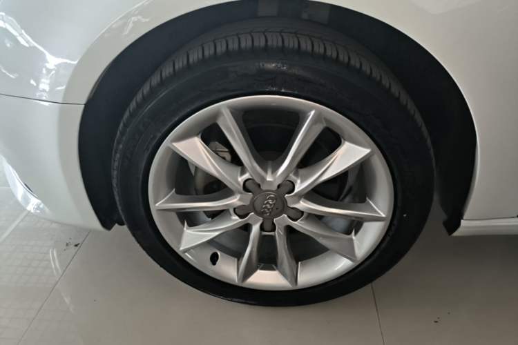 Used Audi A3 2016 Sportback 35 TFSI Style Edition Left Front Wheel Hub