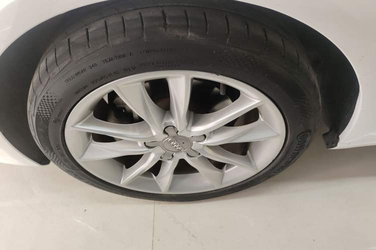 Used Audi A3 2016 Sportback 35 TFSI Style Edition Left Front Wheel Hub