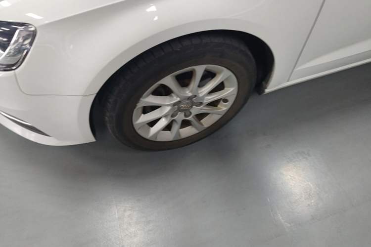 Used Audi A3 2016 Sportback 35 TFSI Ambition Edition Left Front Wheel Hub