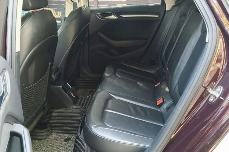 Used Audi A3 2016 Limousine 35 TFSI Style Edition Left Rear Seat