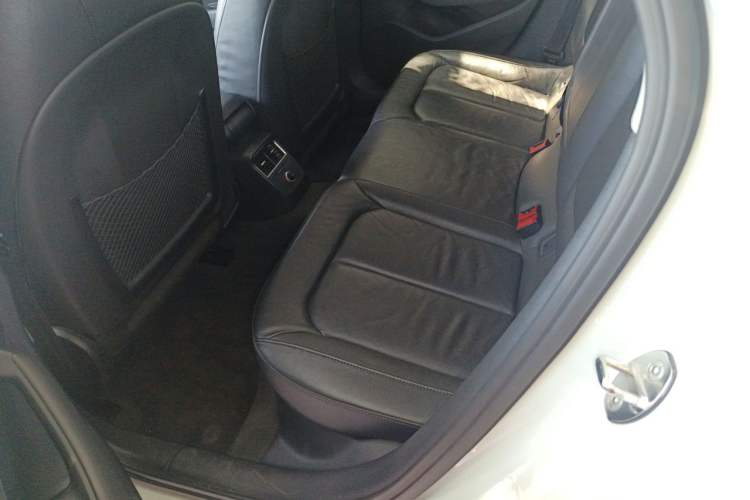Used Audi A3 2016 Limousine 35 TFSI Style Edition Left Rear Seat