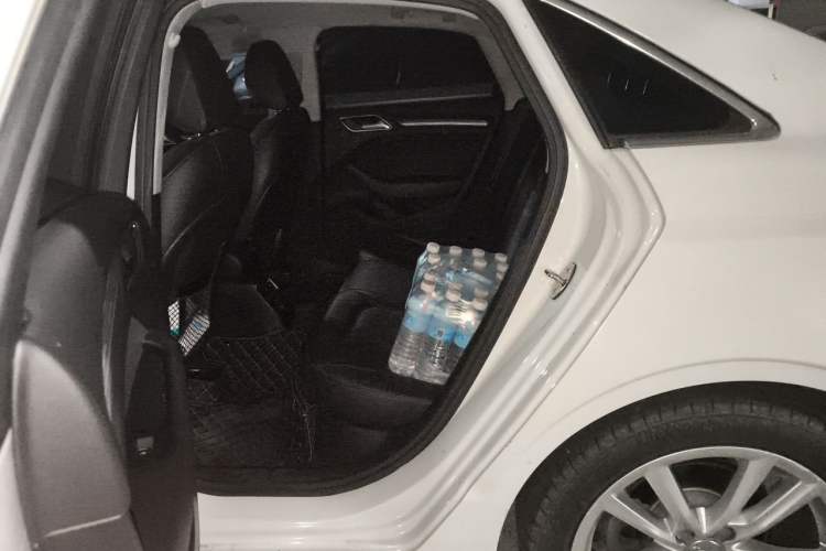 Used Audi A3 2016 Limousine 35 TFSI Style Edition Left Rear Seat