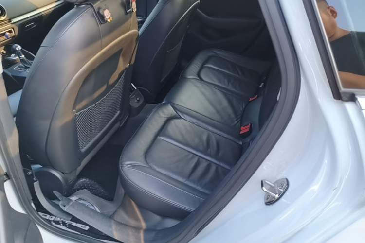 Used Audi A3 2016 Limousine 35 TFSI Style Edition Left Rear Seat