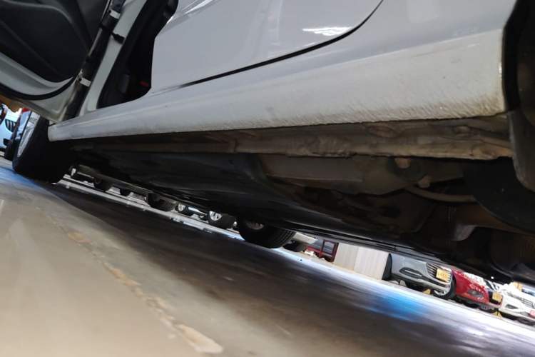 Used Audi A3 2016 Limousine 35 TFSI Prestige Edition Left Side Sill
