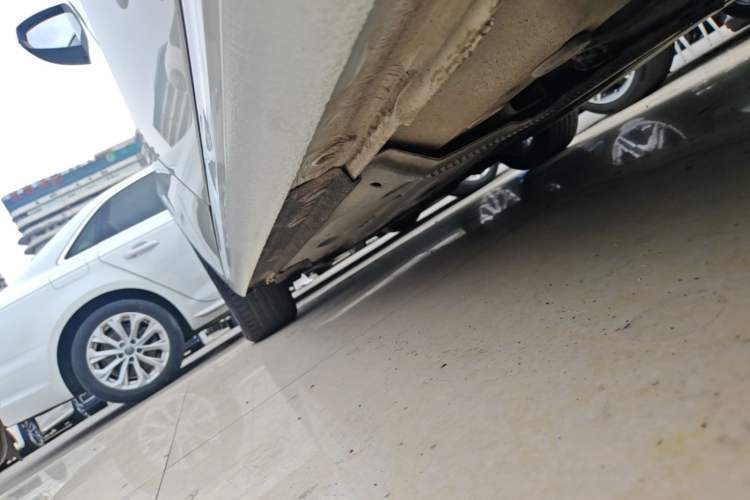 Used Audi A3 2016 Limousine 35 TFSI Prestige Edition Left Side Sill