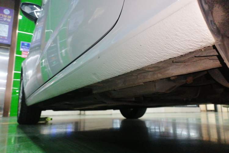 Used Audi A3 2016 Limousine 35 TFSI Prestige Edition Left Side Sill