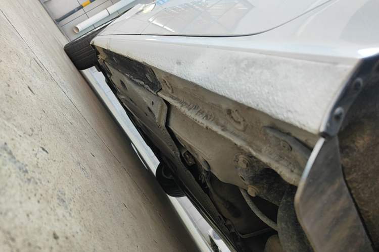 Used Audi A3 2016 Limousine 35 TFSI Prestige Edition Left Side Sill