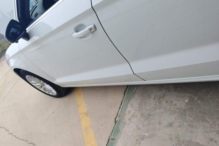 Used Audi A3 2016 Limousine 35 TFSI Prestige Edition Left Side Sill