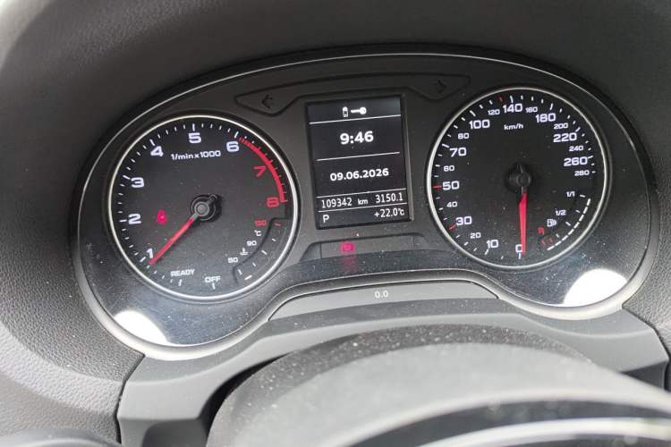 Used Audi A3 2016 Limousine 35 TFSI Ambition Edition Odometer Close Up