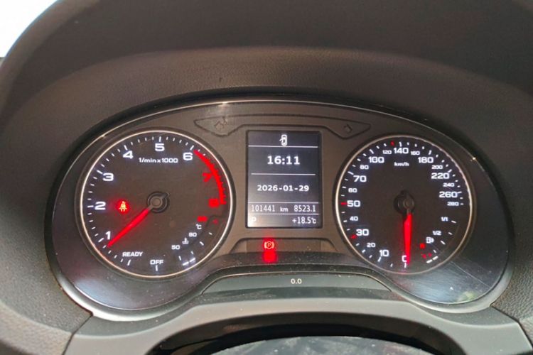 Used Audi A3 2016 Limousine 35 TFSI Ambition Edition Odometer Close Up