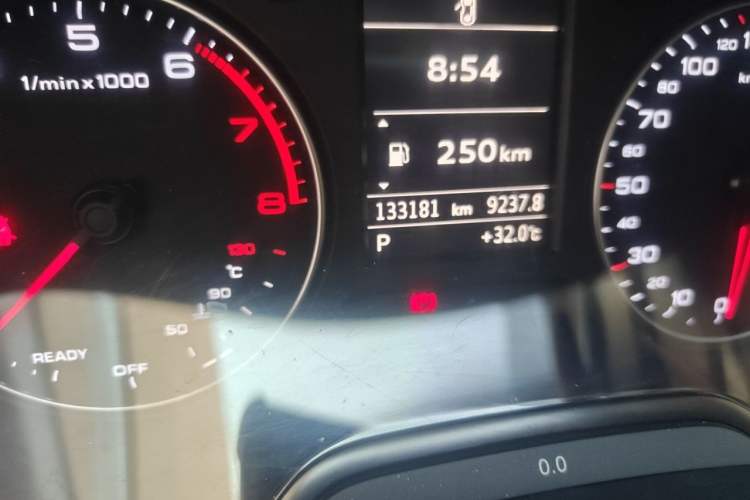 Used Audi A3 2016 Limousine 35 TFSI Style Edition Odometer Close Up