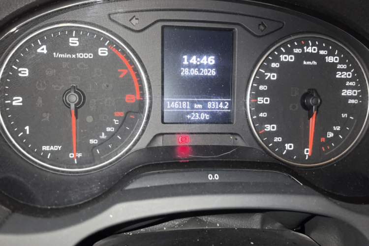 Used Audi A3 2016 Limousine 35 TFSI Ambition Edition Odometer Close Up
