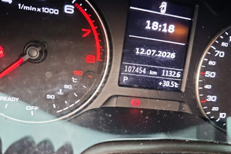 Used Audi A3 2016 Limousine 35 TFSI Prestige Edition Odometer Close Up