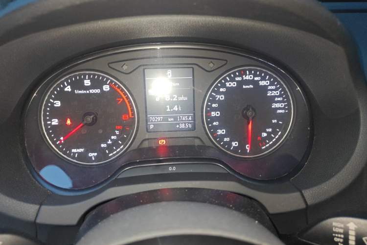 Used Audi A3 2016 Sportback 35 TFSI Ambition Odometer Close Up