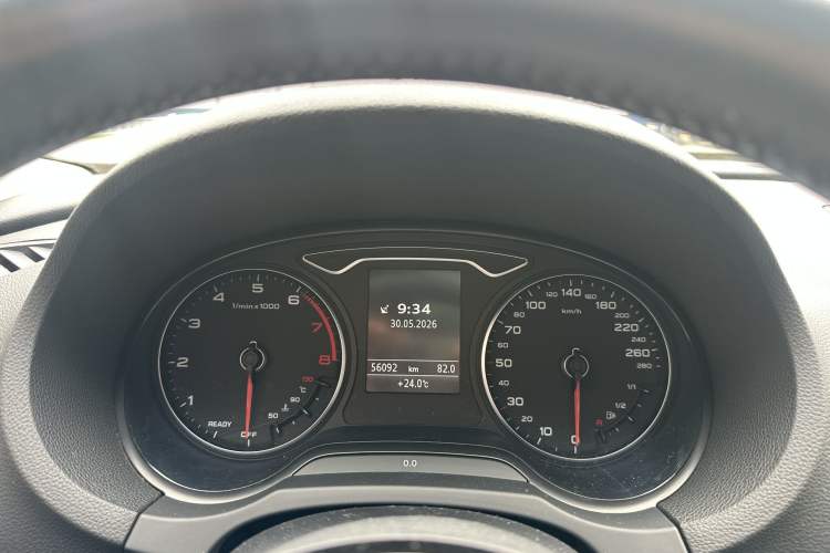 Used Audi A3 2016 Limousine 40 TFSI Style Edition Odometer Close Up