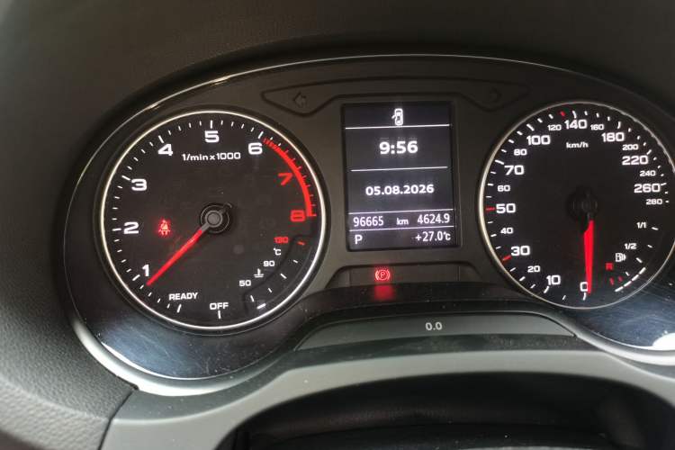 Used Audi A3 2016 Limousine 35 TFSI Prestige Edition Odometer Close Up