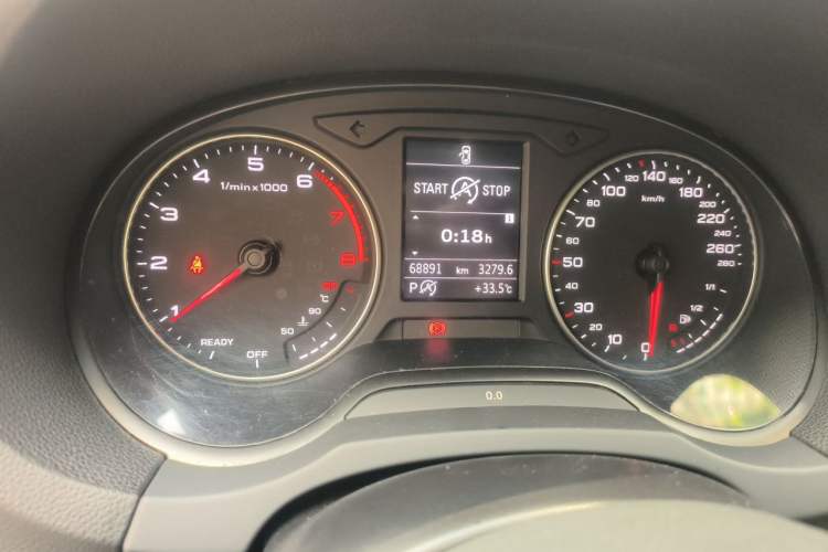 Used Audi A3 2016 Limousine 35 TFSI Ambition Edition Odometer Close Up