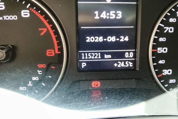 Used Audi A3 2016 Limousine 35 TFSI Style Edition Odometer Close Up