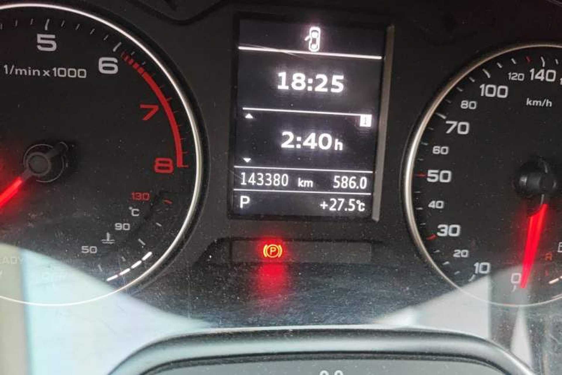 Used Audi A3 2016 Limousine 35 TFSI Style Edition Odometer Close Up