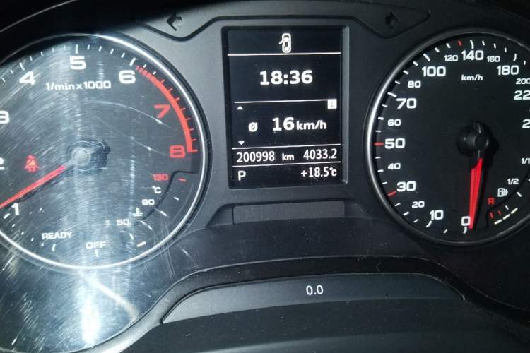 Used Audi A3 2016 Limousine 35 TFSI Style Edition Odometer Close Up