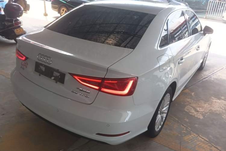 Used Audi A3 2016 Limousine 35 TFSI Prestige Edition Rear Right 45 Deg