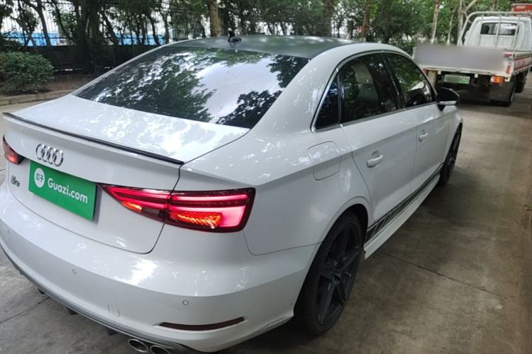 Used Audi A3 2016 Limousine 35 TFSI Ambition Edition Rear Right 45 Deg