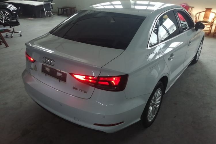 Used Audi A3 2016 Limousine 35 TFSI Ambition Edition Rear Right 45 Deg