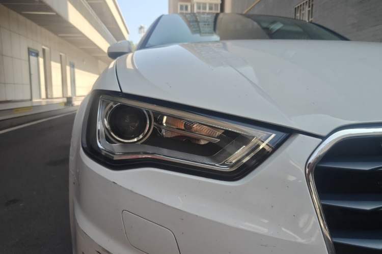 Used Audi A3 2016 Limousine 35 TFSI Style Edition Right Front Headlight