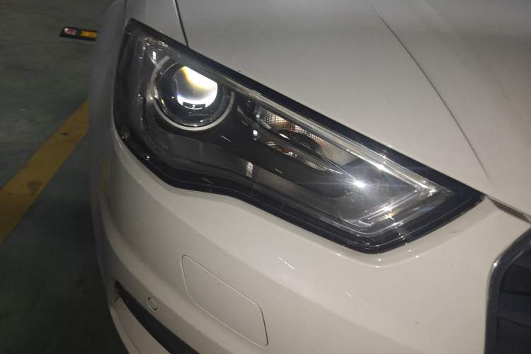 Used Audi A3 2016 Limousine 35 TFSI Style Edition Right Front Headlight