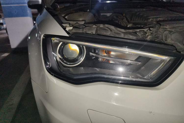 Used Audi A3 2016 Limousine 35 TFSI Style Edition Right Front Headlight