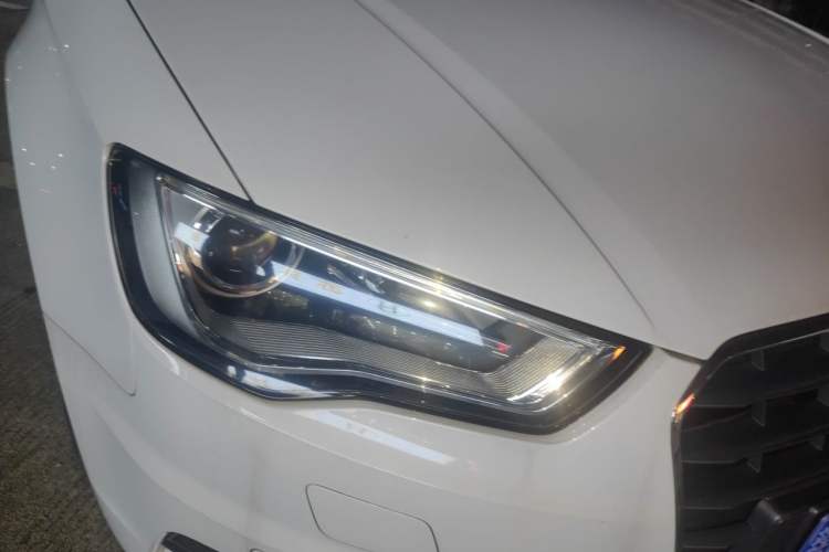 Used Audi A3 2016 Limousine 35 TFSI Prestige Edition Right Front Headlight